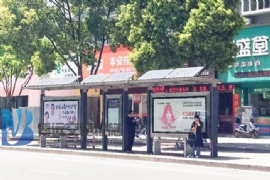 公交候車亭因材質(zhì)、款式等因數(shù)不同而存在的價(jià)格差異